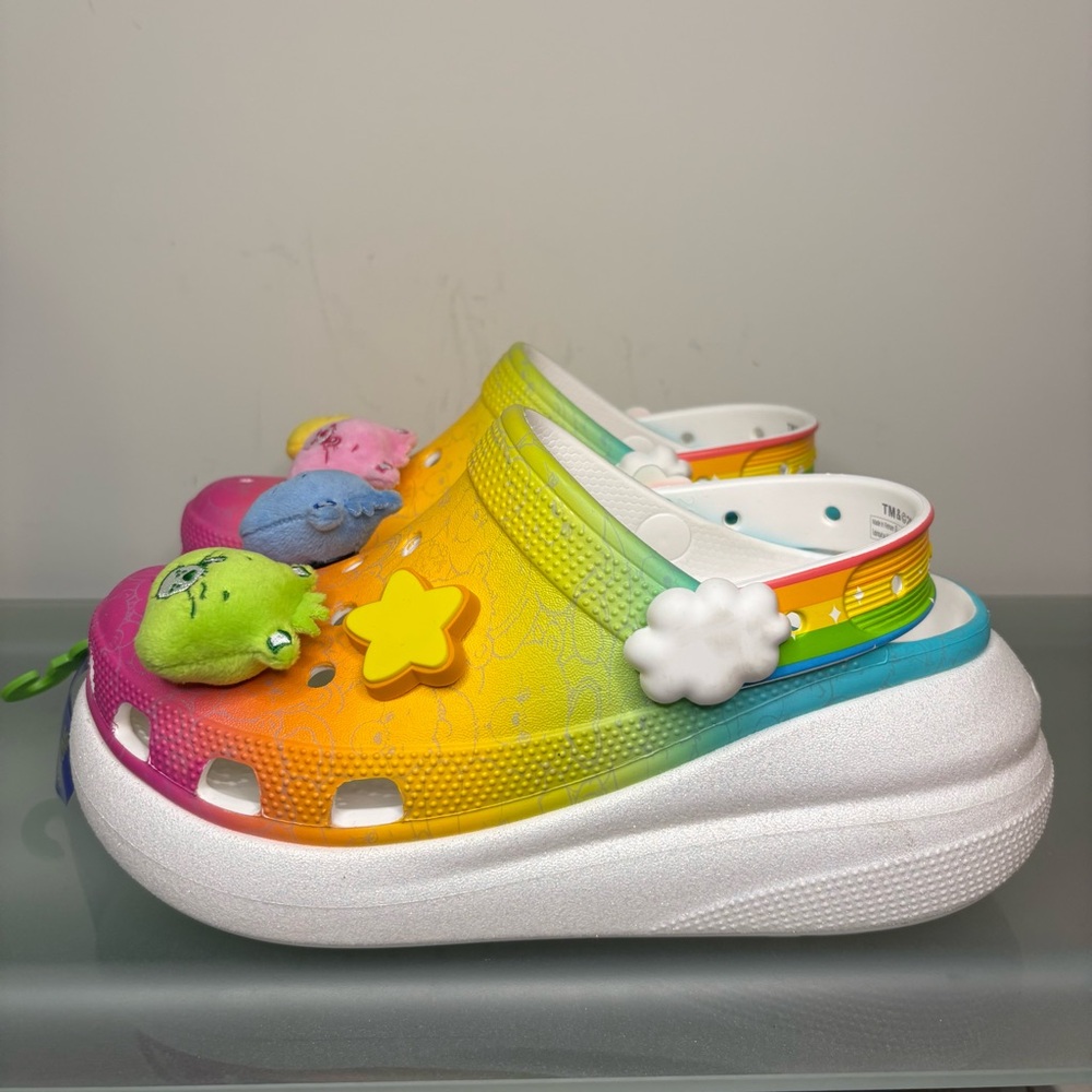 New CROCS x Care Bears Crush Clog Light On Women's Size 7 Rainbow Pink Yellow - Picture 6 of 10